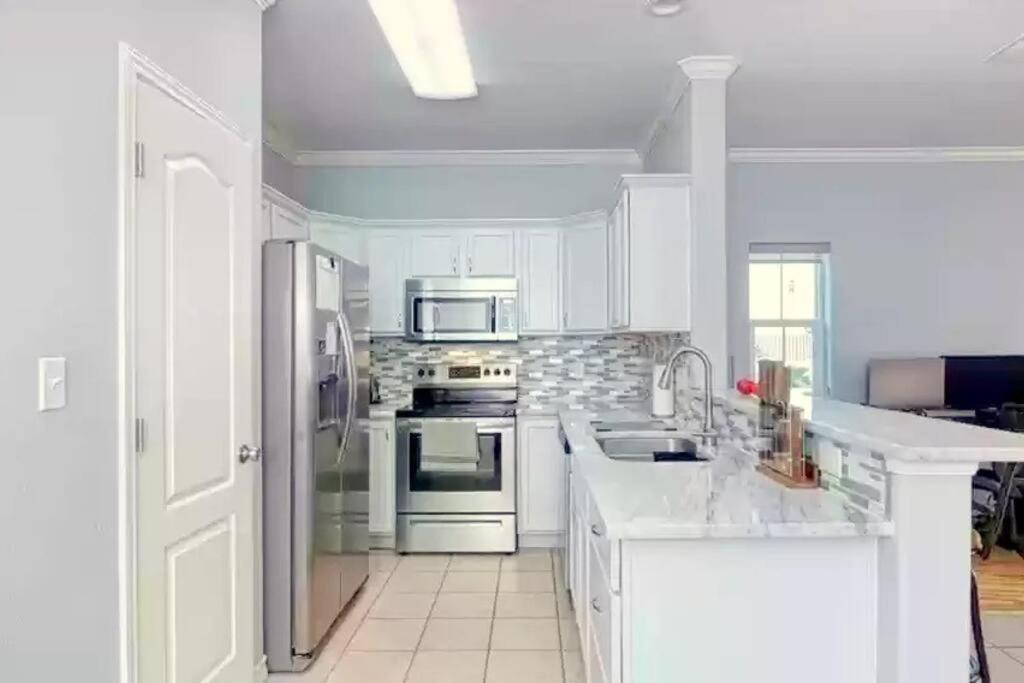 Spacious Home, Short Walk To Beach, Heated Pool! Корпус-Кристи Экстерьер фото